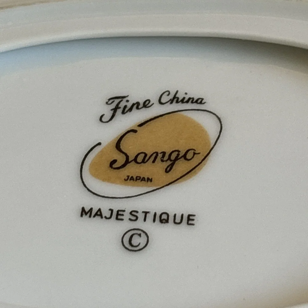 Sango Majestique Gravy/ Sauce Boat With Underplate Made In Japan‎ White